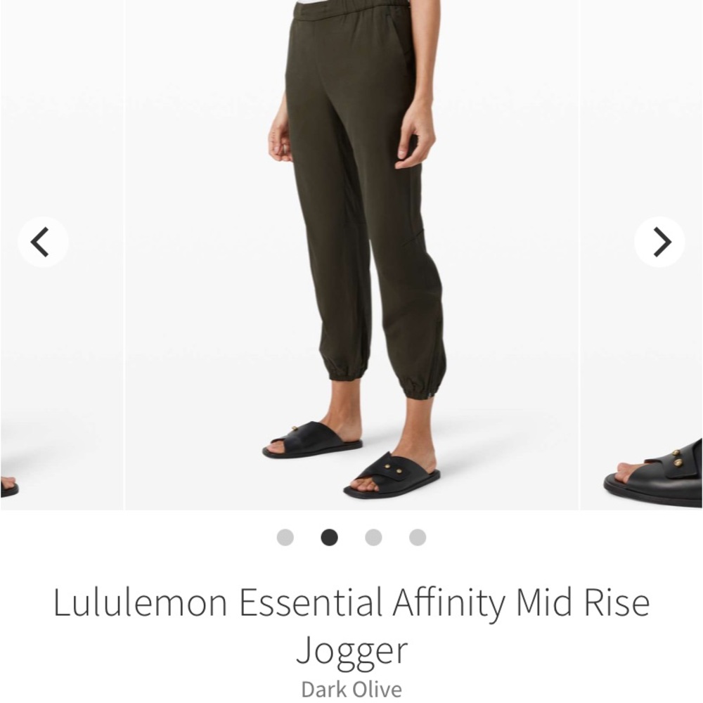 Lululemon Essential Affinity Mid Rise Jogger